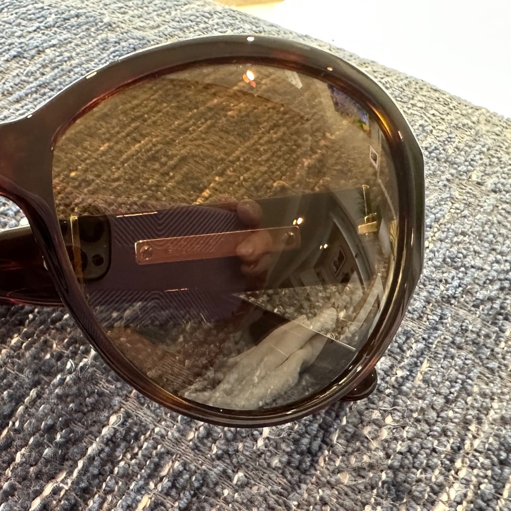 CHANEL Brown Gradient Oversized Women's Sunglasses - Picture 4 of 10